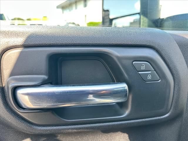 Certified 2022 Chevrolet Silverado 2500 Custom w/ Gooseneck/5TH Wheel Package AWD/4WD image 18