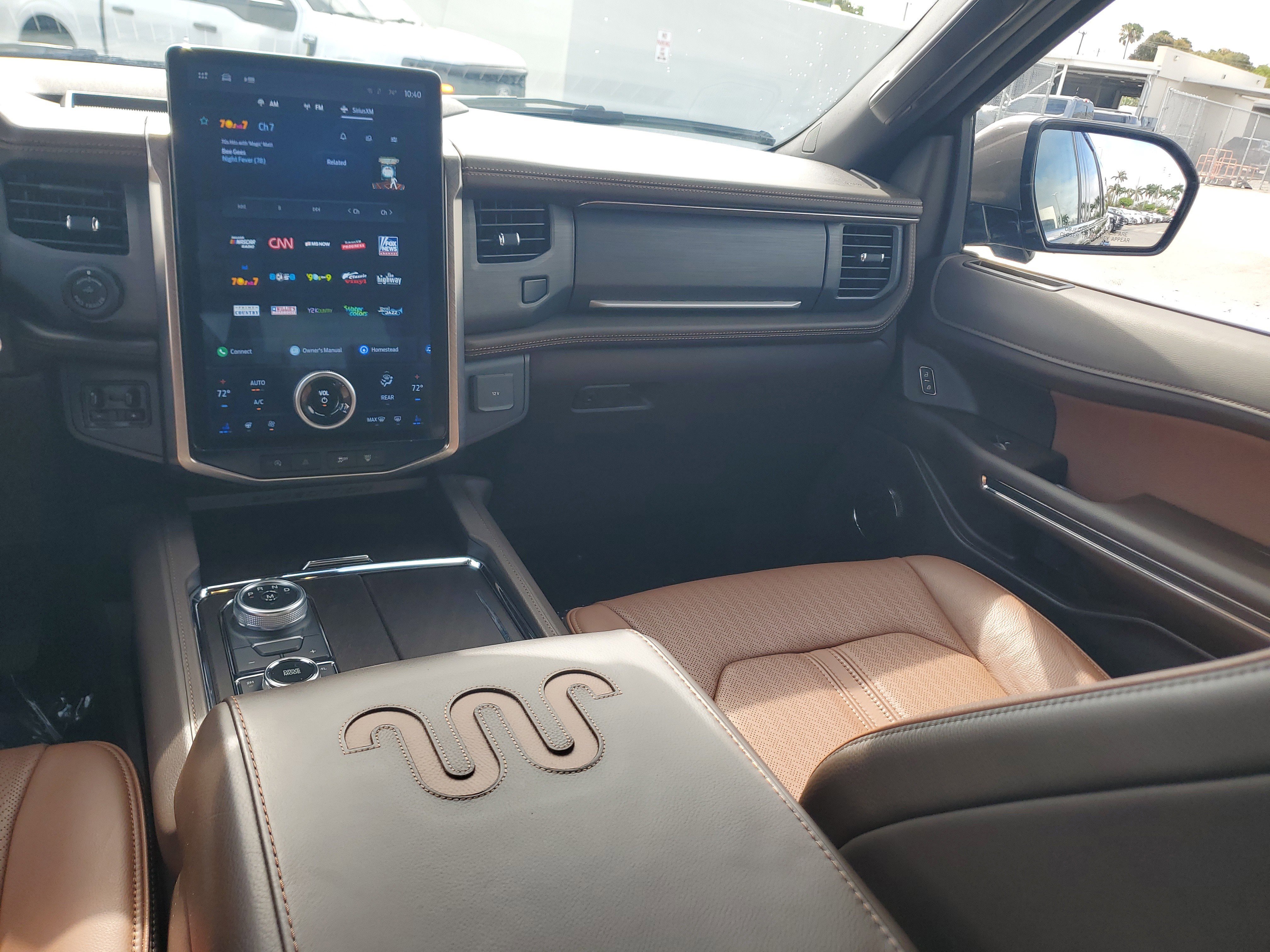 Used 2024 Ford Expedition King Ranch image 17