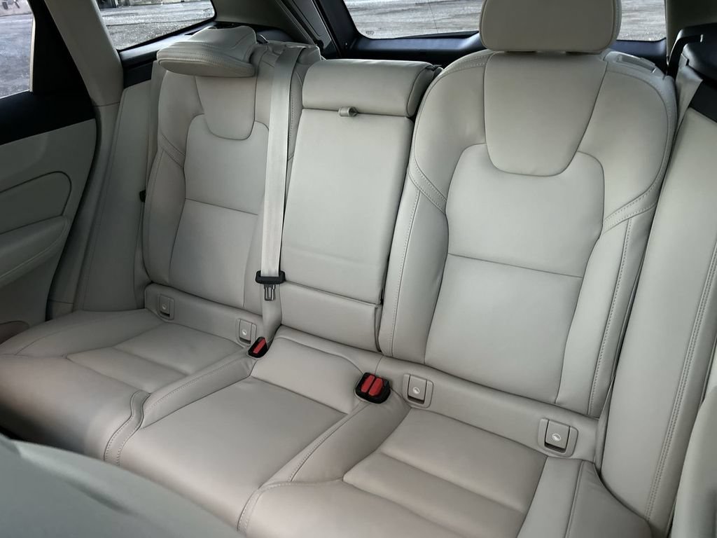 New 2026 Volvo XC60 T8 Ultra w/ Climate Package AWD/4WD image 23