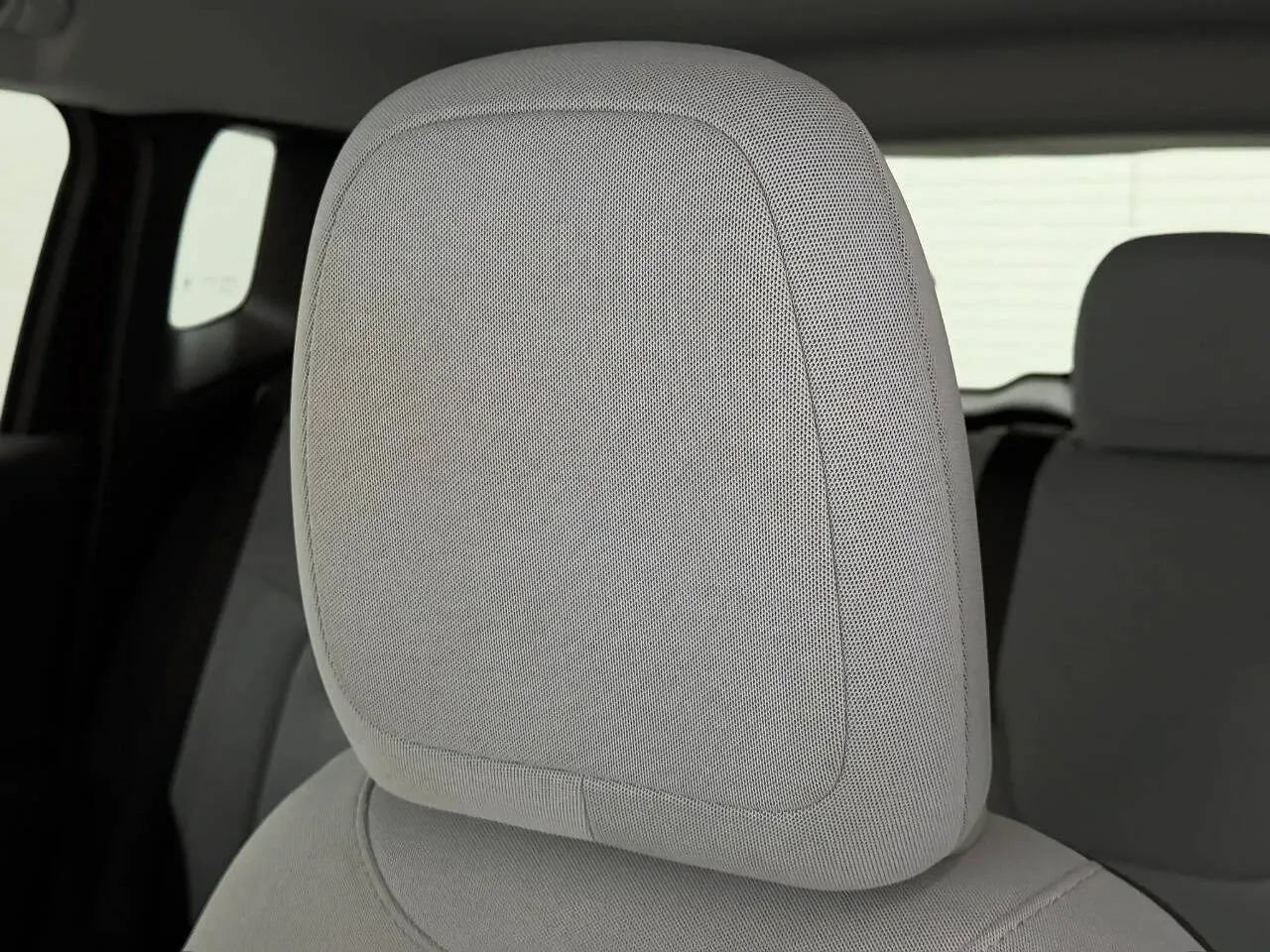 Used 2017 Jeep Renegade Latitude FWD image 31