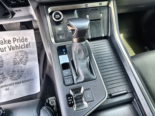 Used 2024 Lexus GX 550 w/ Cold Area Package image 28