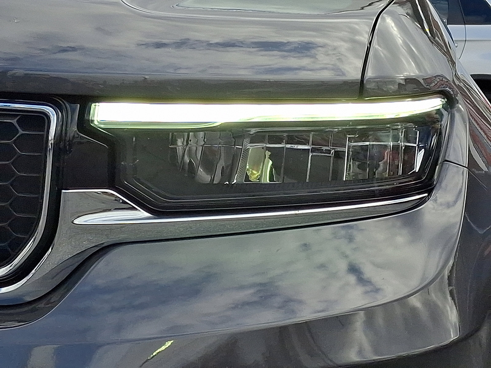 Used 2023 Jeep Grand Cherokee Overland w/ Luxury Tech Group IV image 10