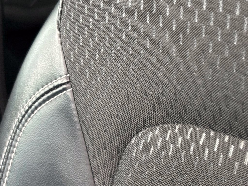 Used 2025 Ford Escape SE FWD image 19