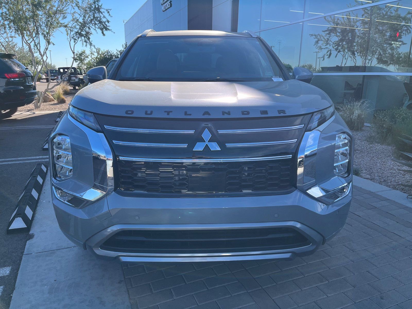 New 2026 Mitsubishi Outlander SEL image 2