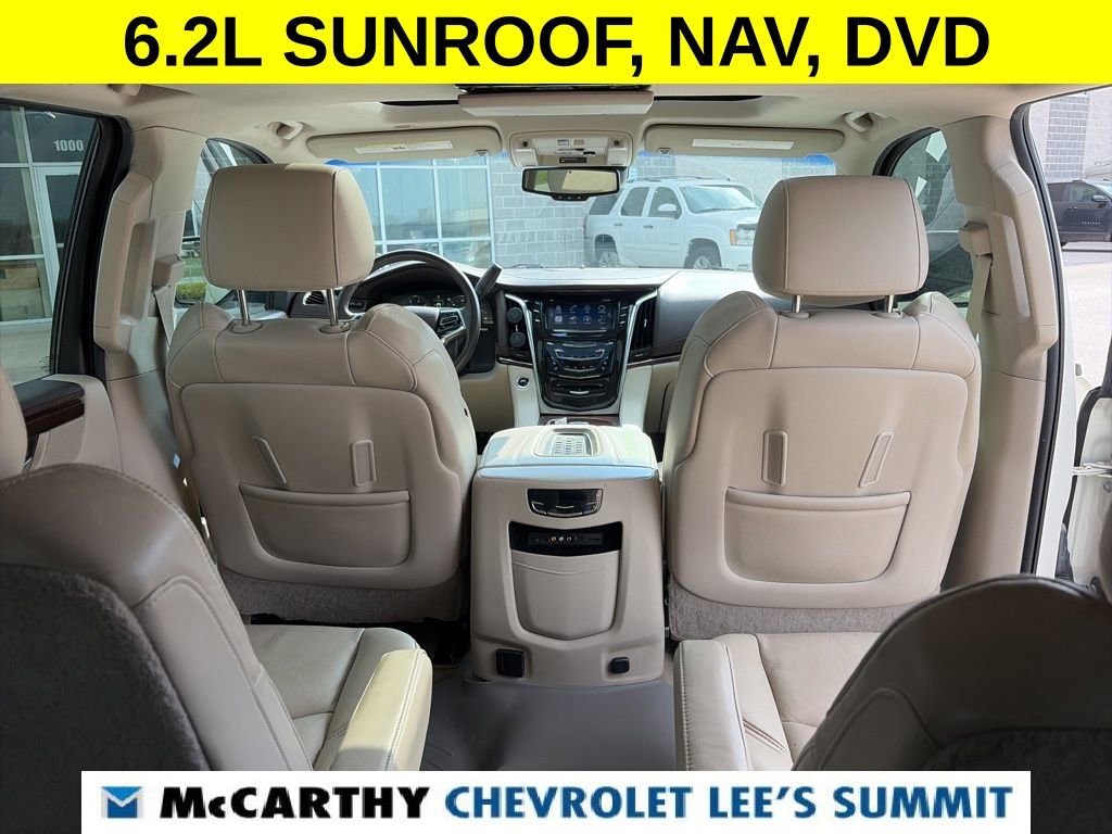Used 2015 Cadillac Escalade ESV Luxury image 31