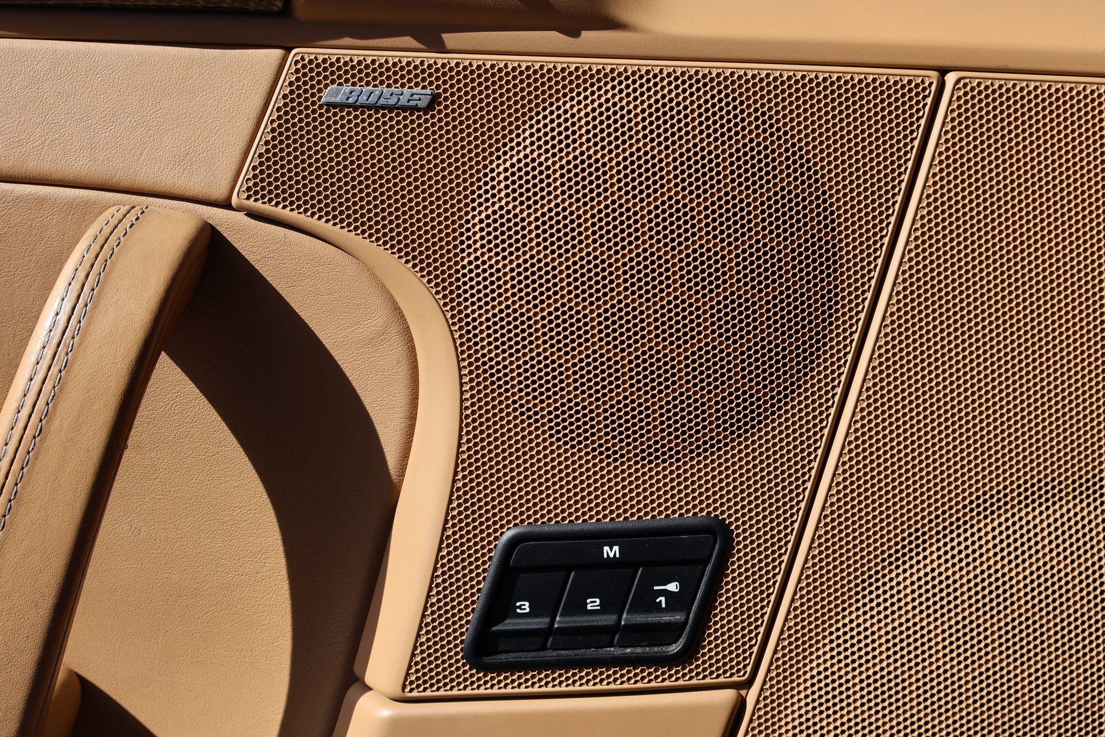 Used 2011 Porsche 911 Turbo S image 14