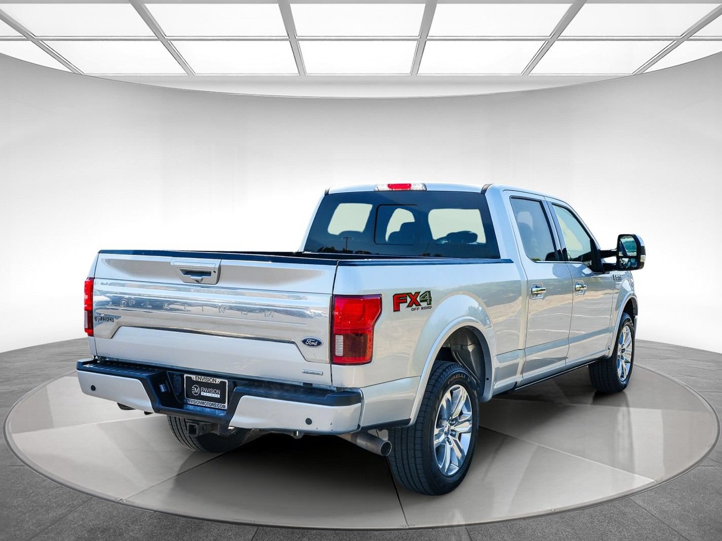 Used 2018 Ford F150 Platinum w/ Equipment Group 701A Luxury AWD/4WD image 4