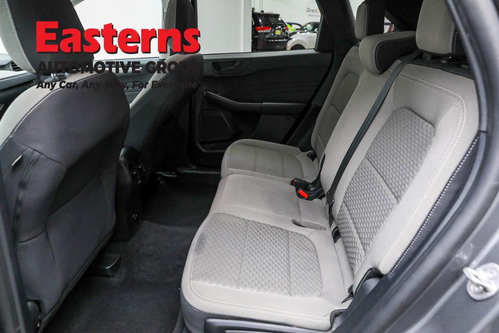 Used 2022 Ford Escape SE w/ Cold Weather Package image 21