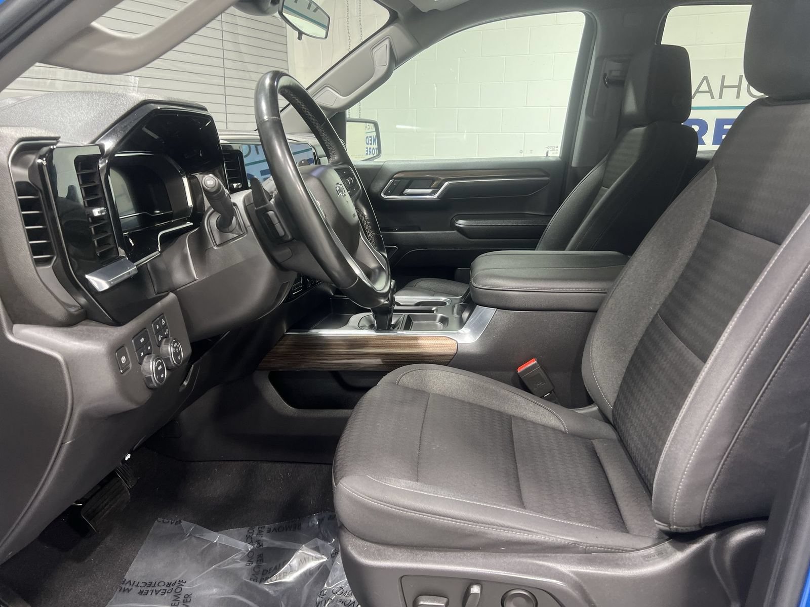 Used 2023 Chevrolet Silverado 1500 RST w/ Convenience Package II AWD/4WD image 11
