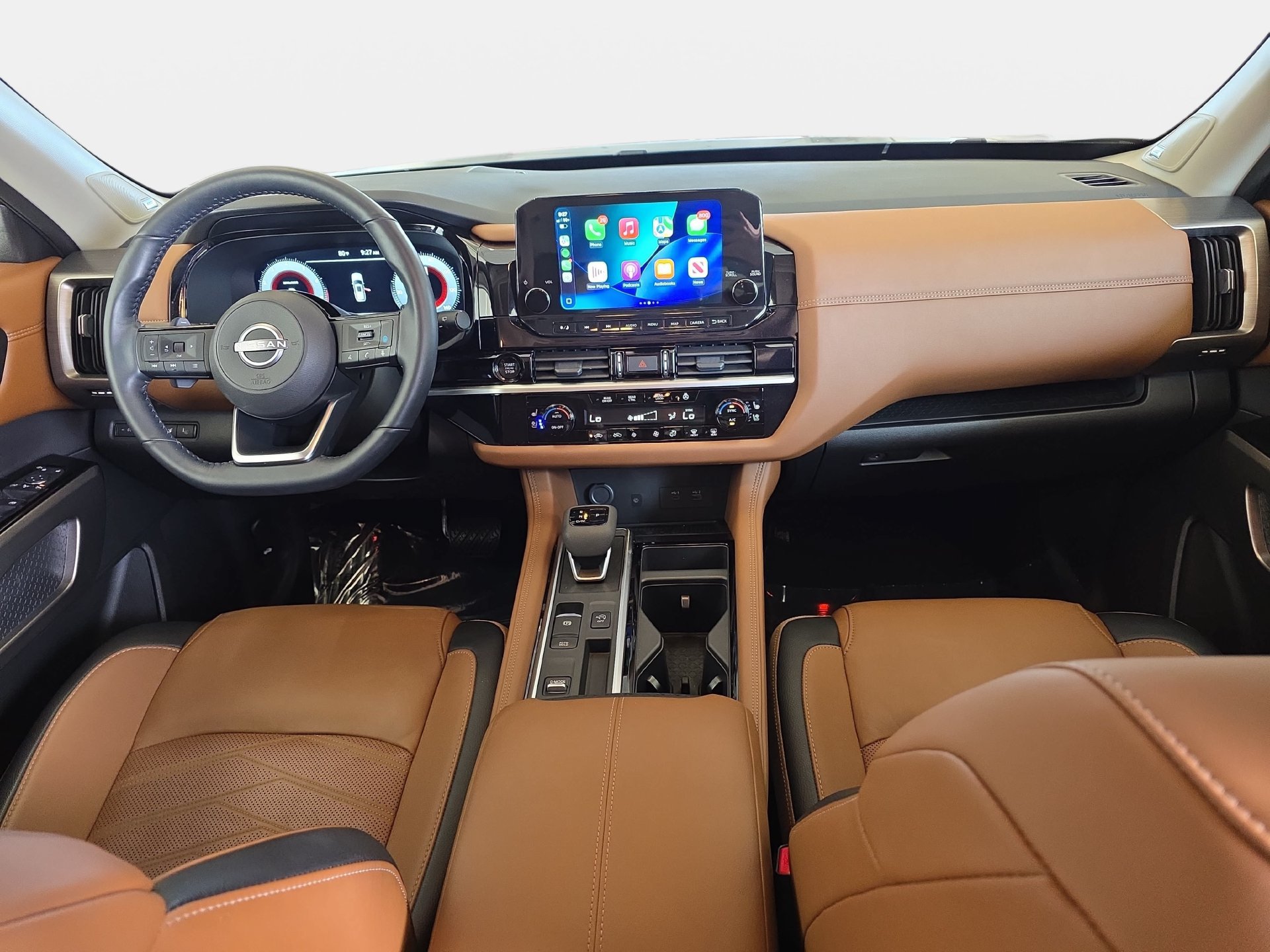 Used 2025 Nissan Pathfinder Platinum w/ Cargo Package FWD image 9