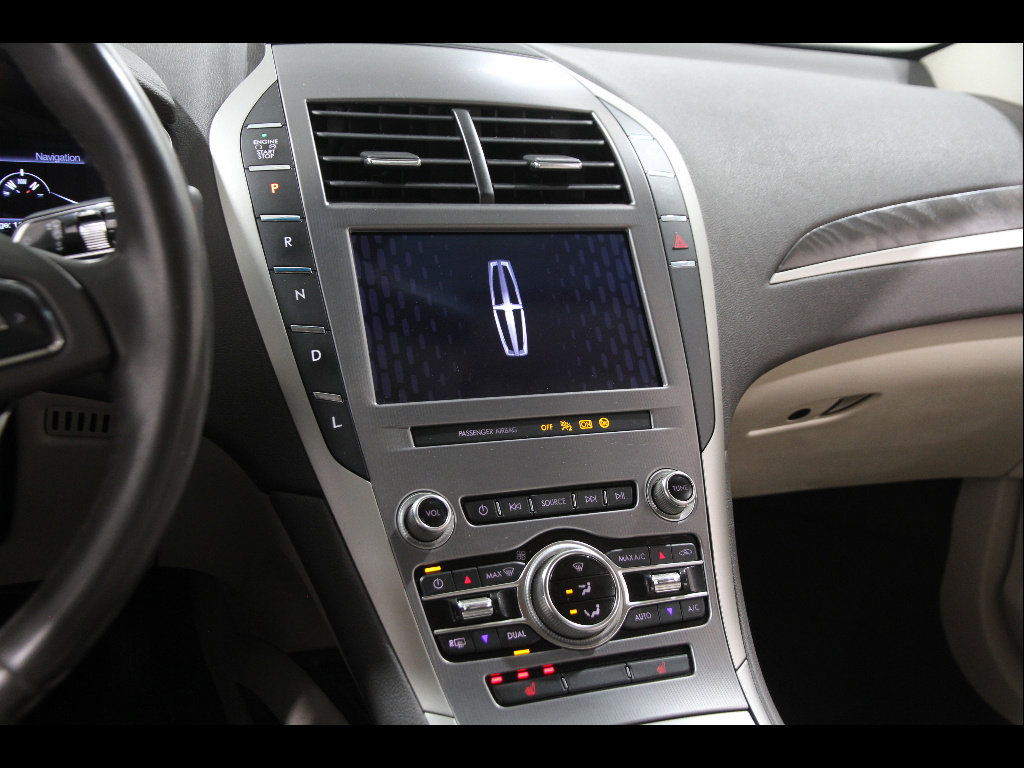 Used 2019 Lincoln MKZ Reserve image 10