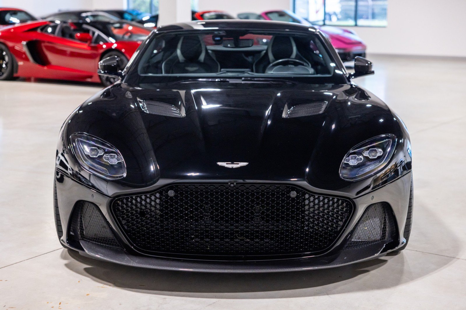 Used 2022 Aston Martin DBS Superleggera RWD image 11