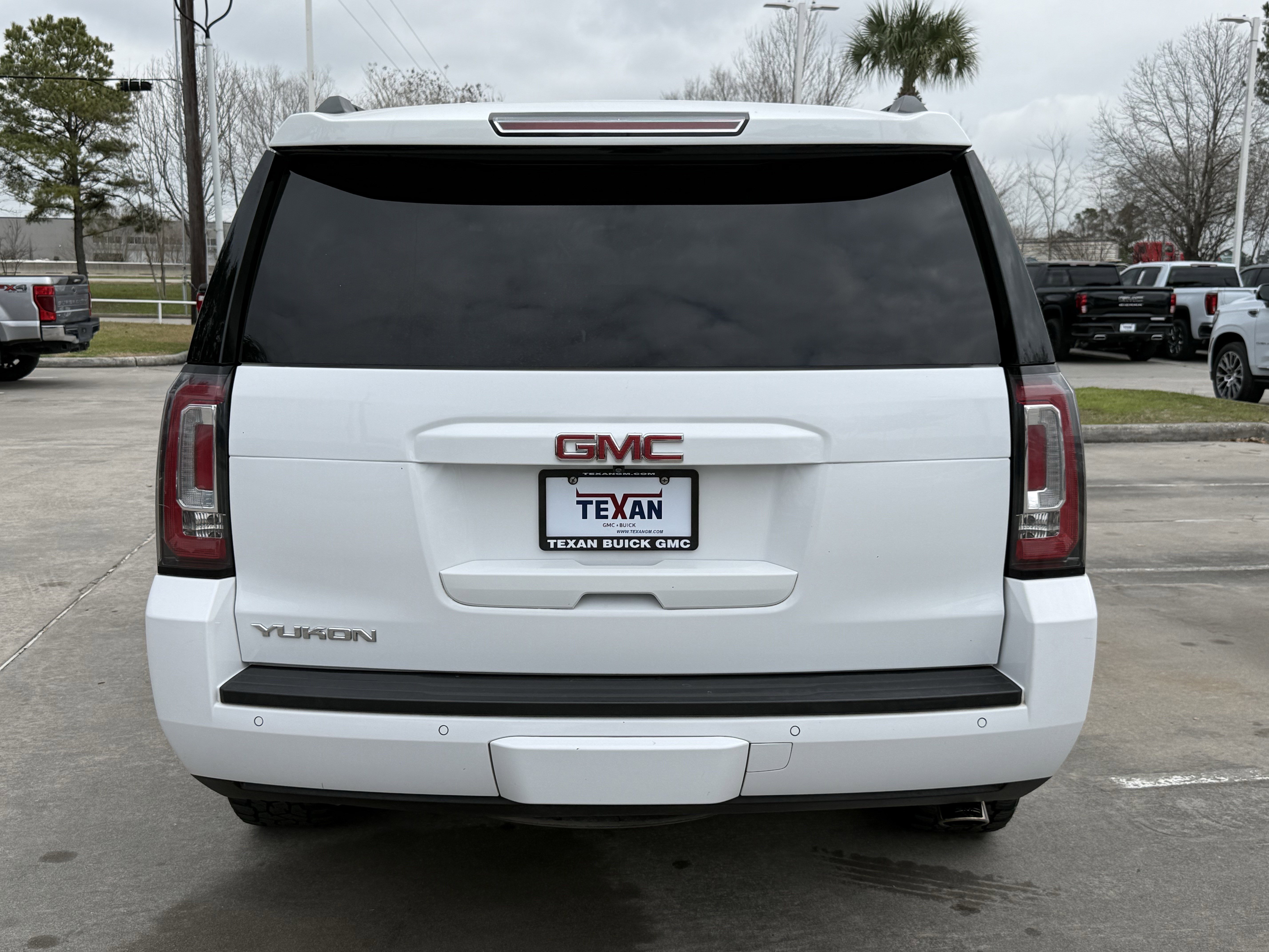Used 2018 GMC Yukon SLT w/ Premium Edition image 6