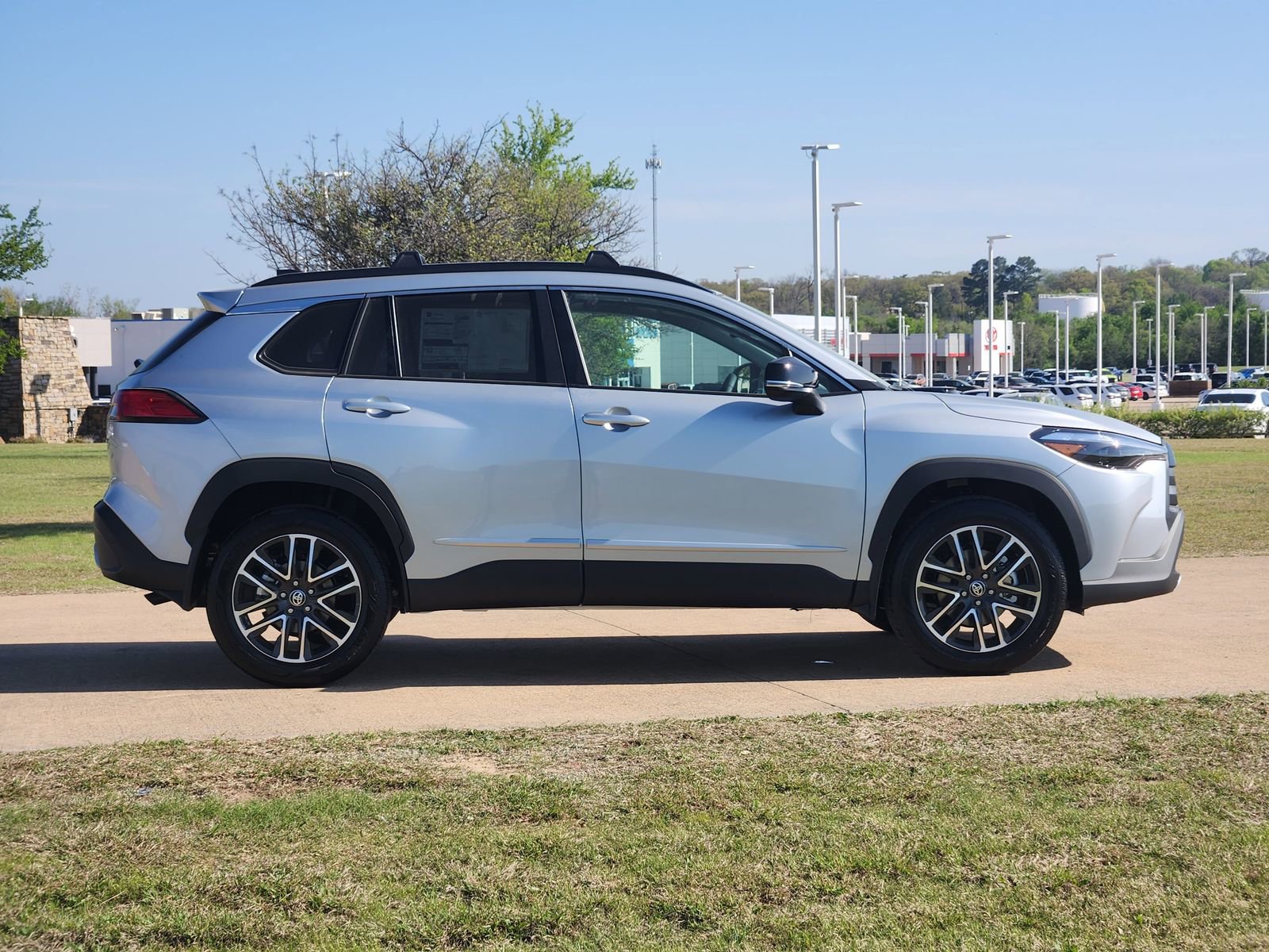 New 2026 Toyota Corolla Cross XLE w/ Convenience Package image 12