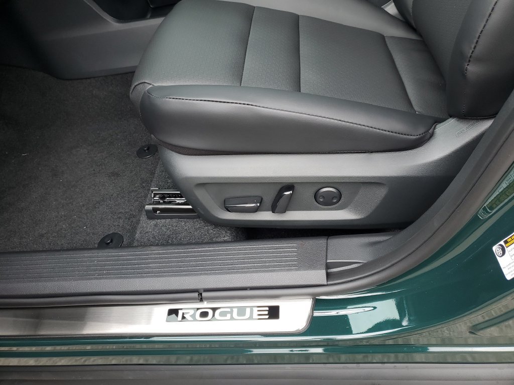 New 2026 Nissan Rogue Dark Armor FWD image 21