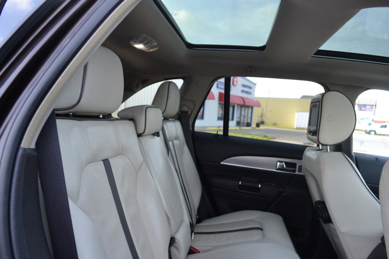 Used 2015 Lincoln MKX AWD w/ Equipment Group 102A image 39