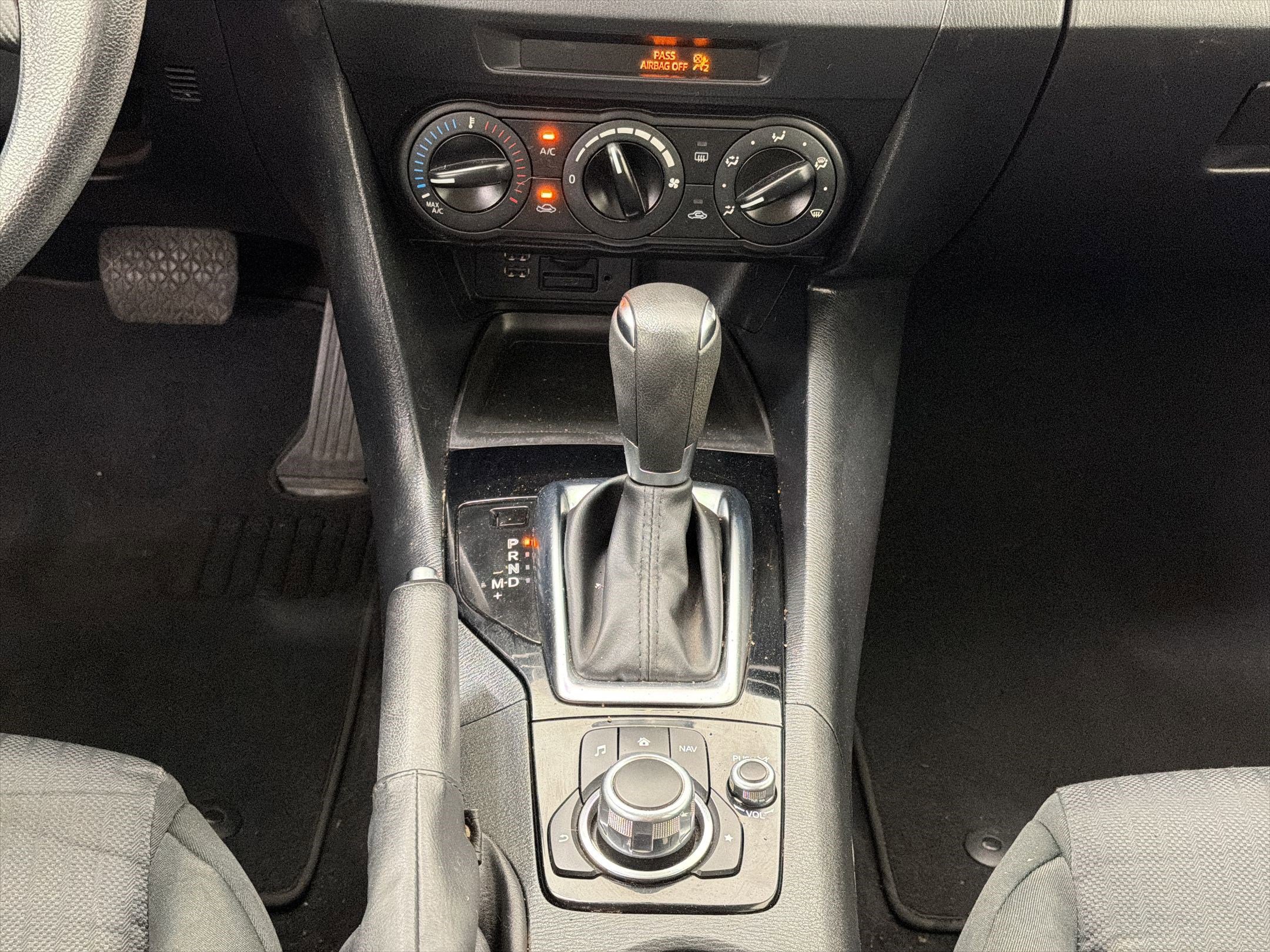 Used 2015 MAZDA MAZDA3 i Sport FWD image 17