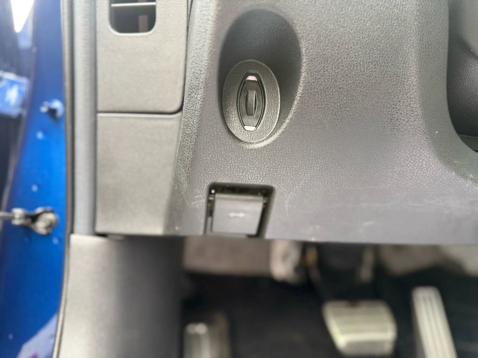 Used 2016 Nissan 370Z Touring Sport image 14