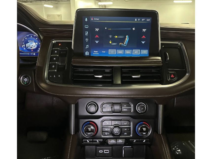 Used 2023 Chevrolet Tahoe Z71 w/ Luxury Package AWD/4WD image 31