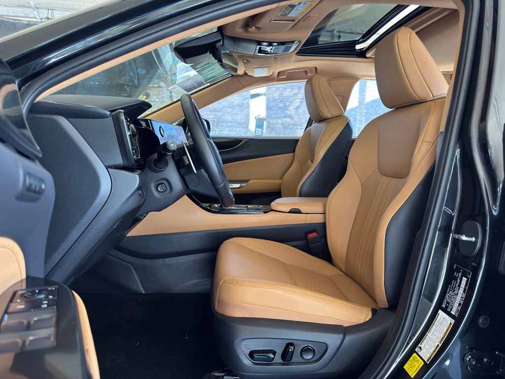 Certified 2026 Lexus NX 350h AWD w/ Accessory Package (2T) image 18