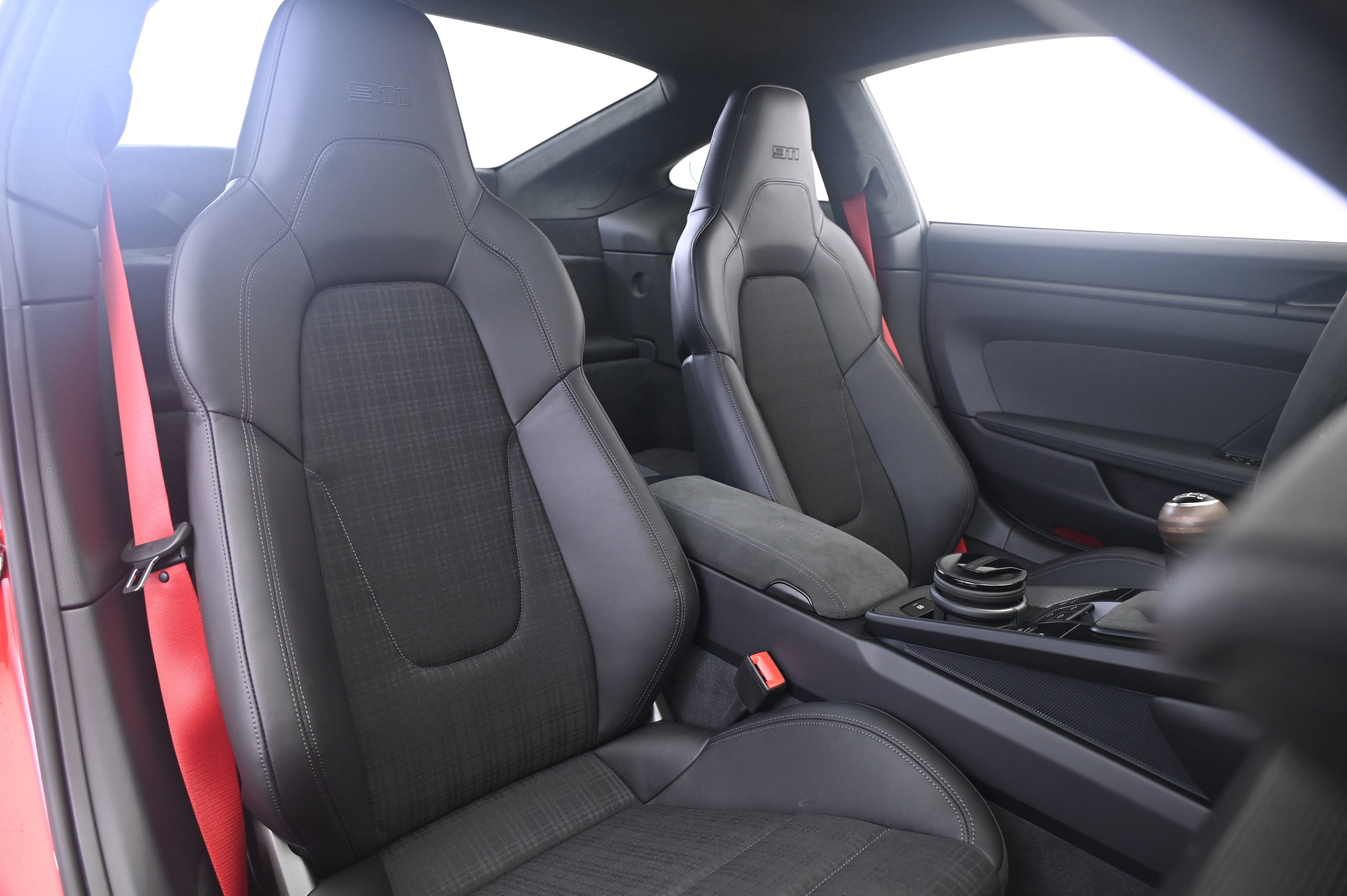 Certified 2026 Porsche 911 Carrera T RWD image 21