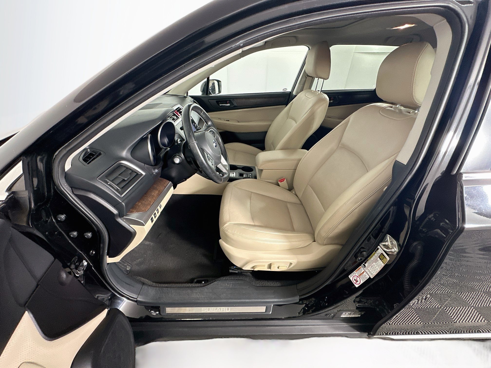 Used 2017 Subaru Outback 2.5i Limited AWD/4WD image 13