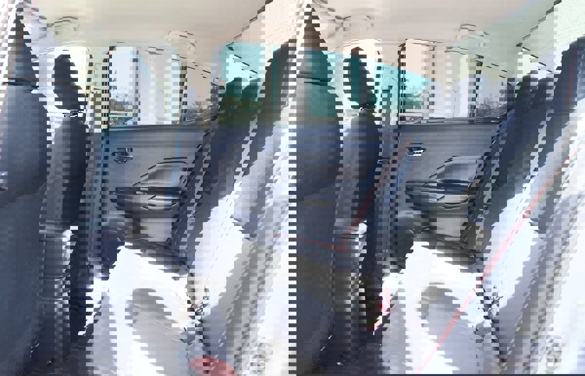 Used 2020 Nissan Versa SR w/ Electronics Package image 30