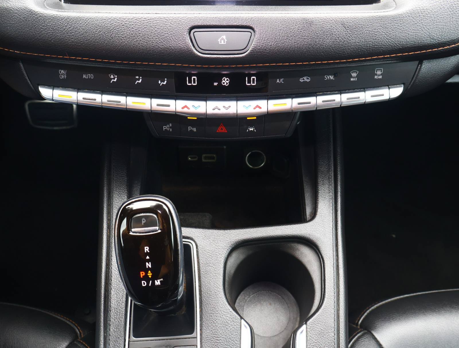 Used 2022 Cadillac XT4 Sport w/ Enhanced Visibility Package FWD image 23