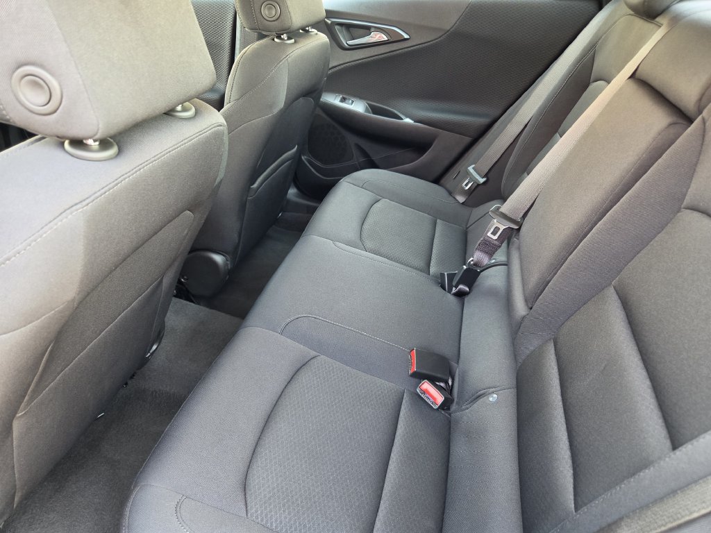 Used 2025 Chevrolet Malibu LT FWD image 23