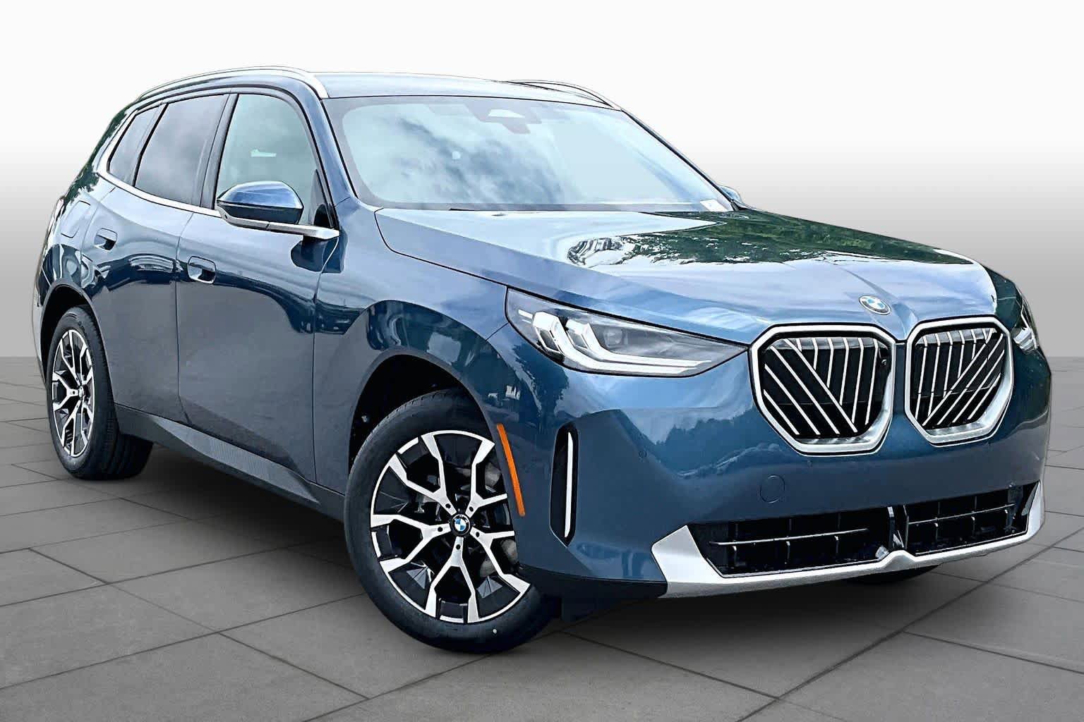 New 2026 BMW X3 xDrive30 w/ Premium Package AWD/4WD image 2