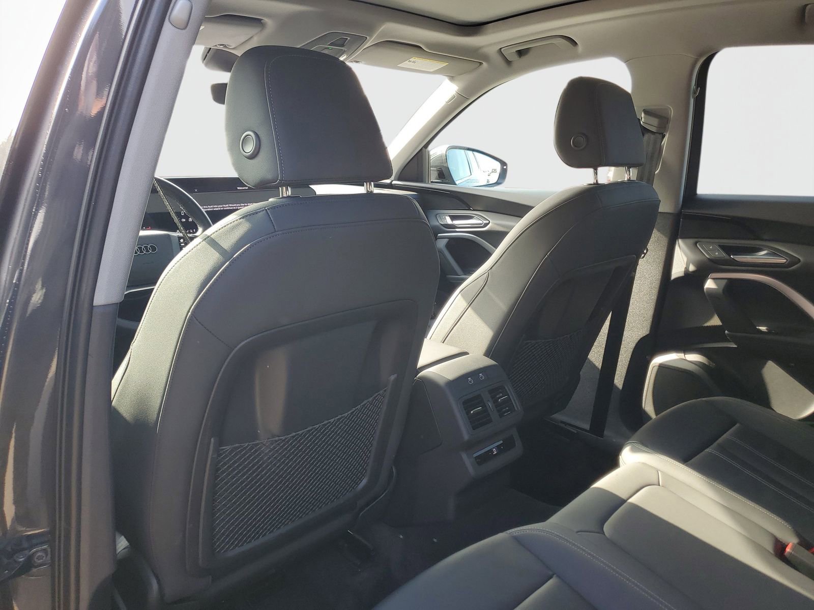 Used 2025 Audi Q5 Premium w/ Convenience Package image 13