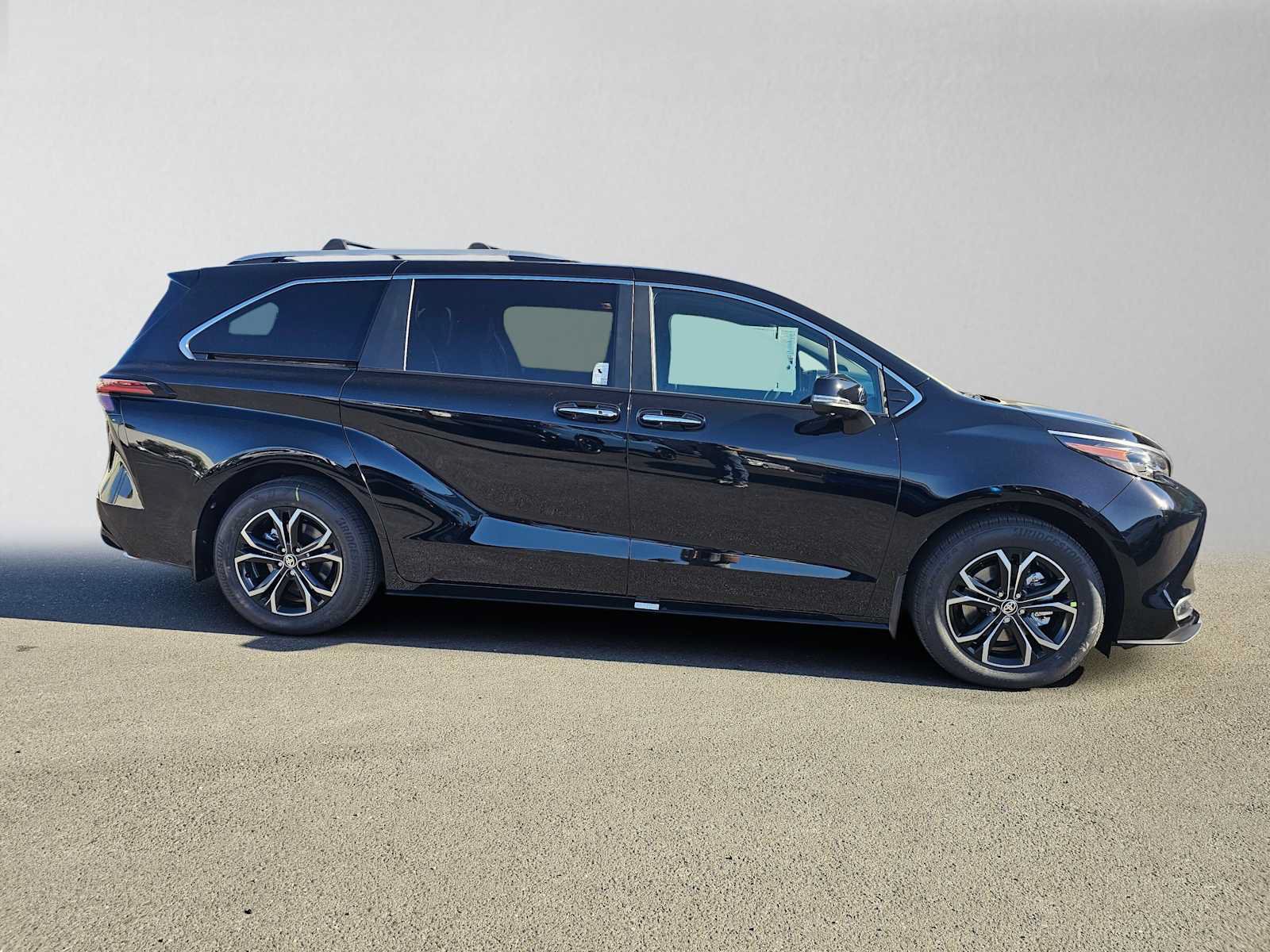 New 2026 Toyota Sienna Platinum AWD/4WD image 2