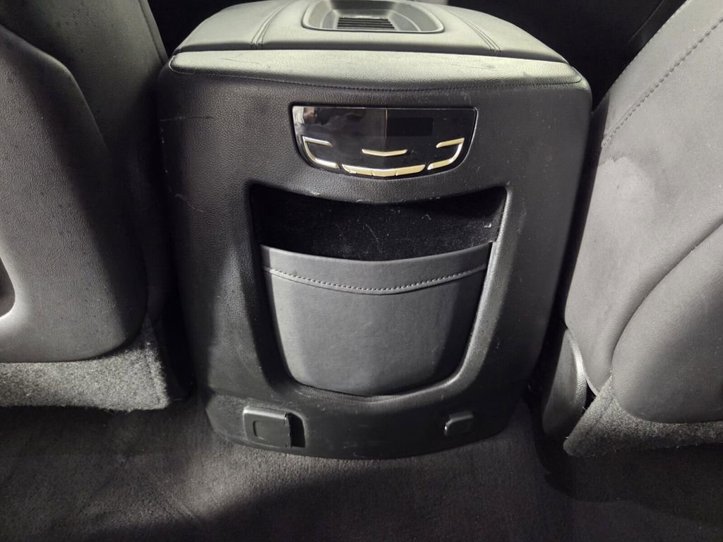 Used 2019 Cadillac Escalade ESV Luxury RWD image 26