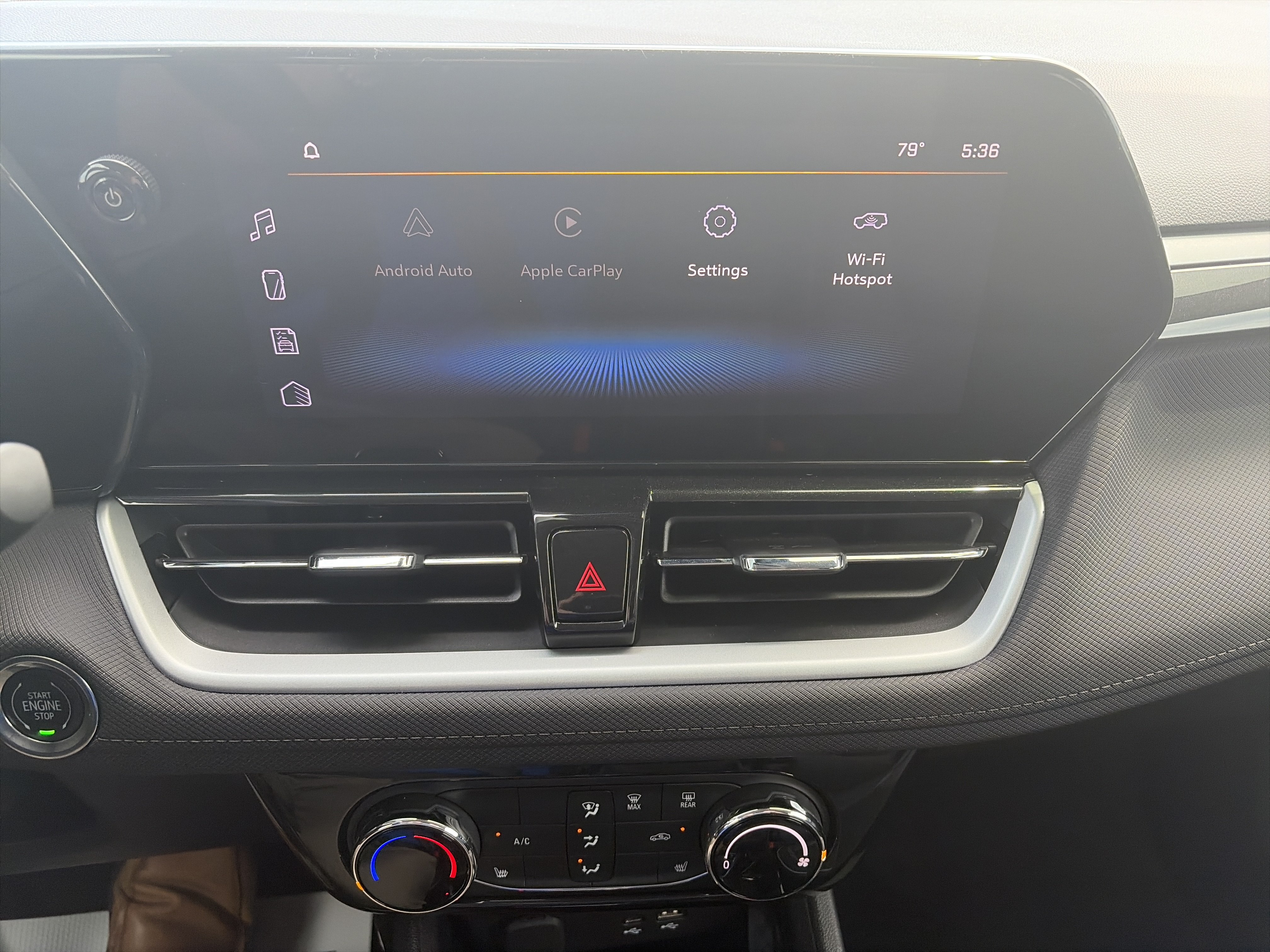 Used 2024 Chevrolet TrailBlazer LT w/ LT Cold Weather Package FWD image 19