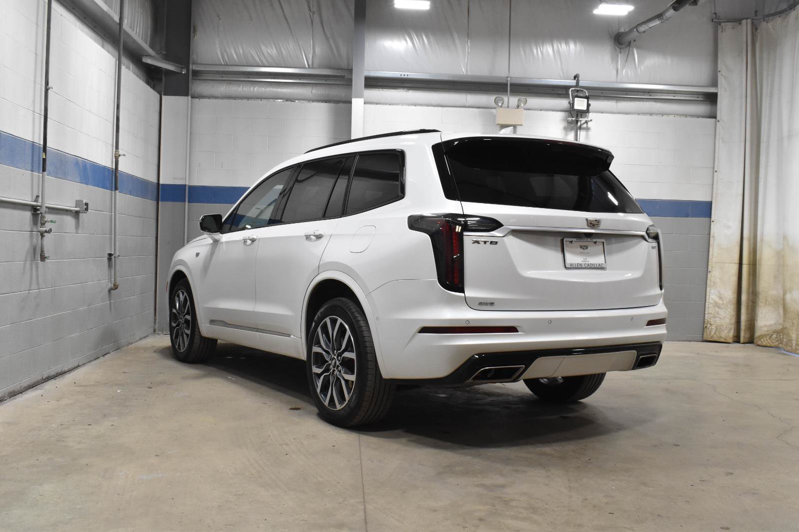 Certified 2025 Cadillac XT6 Sport w/ Technology Package AWD/4WD image 26