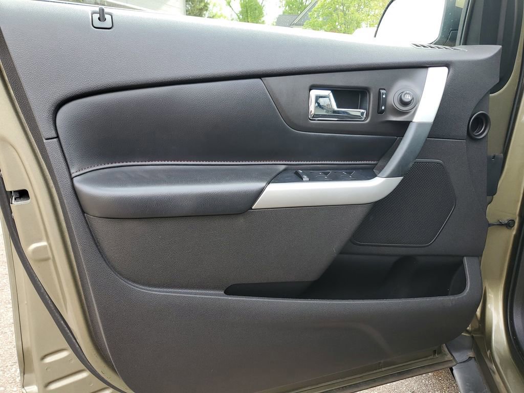 Used 2012 Ford Edge Limited FWD image 13