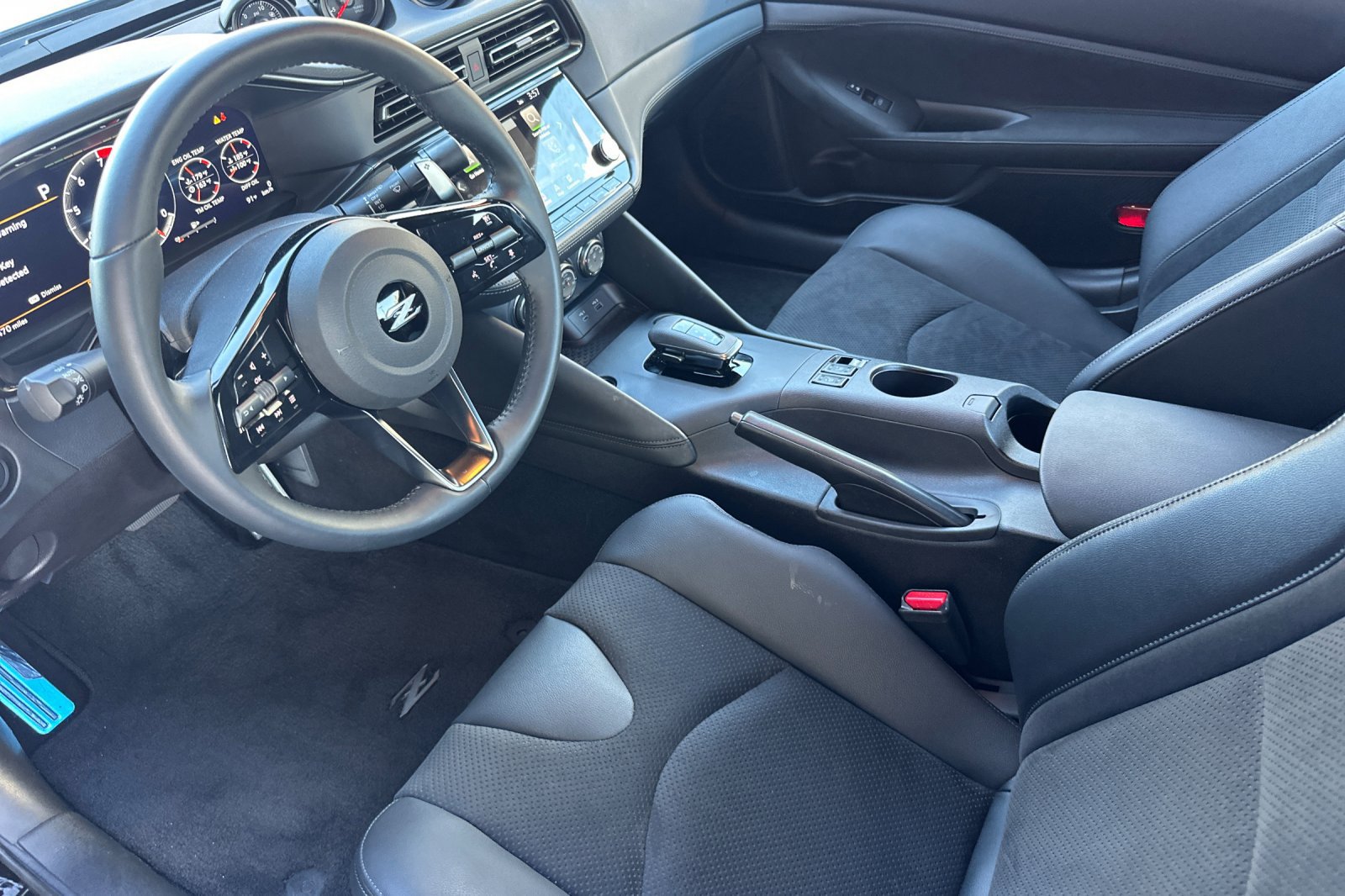 Certified 2024 Nissan Z Performance w/ Floor Mat Package RWD image 10