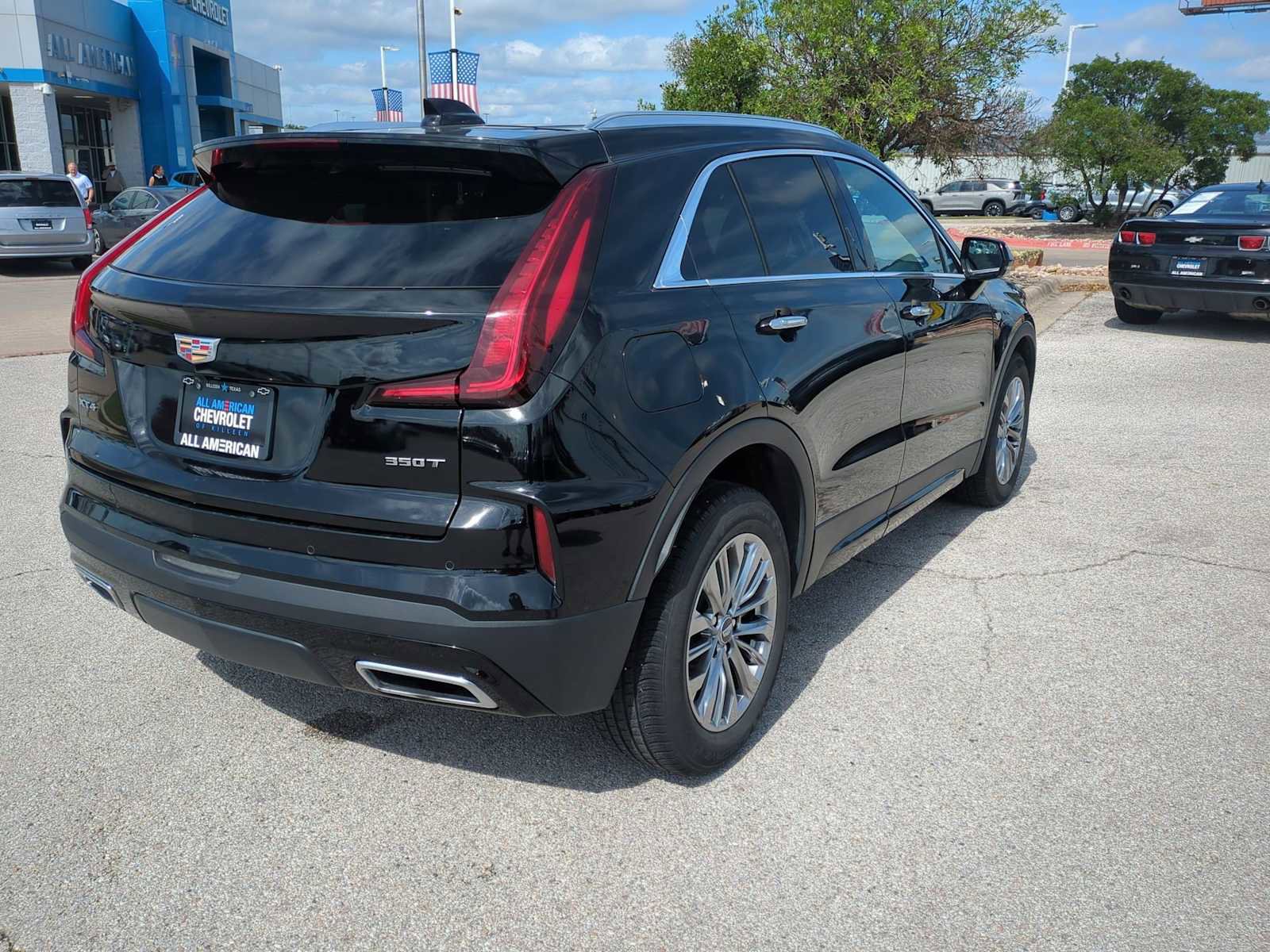 Used 2024 Cadillac XT4 Premium Luxury FWD image 8