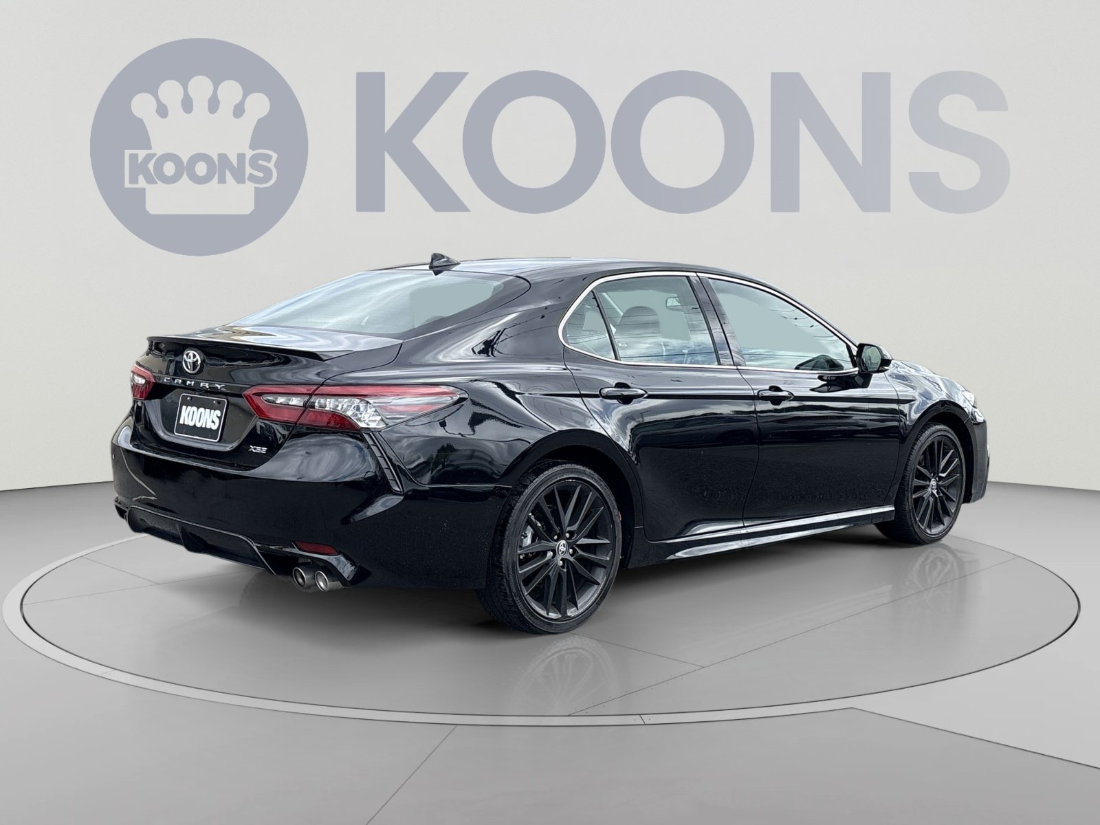Used 2024 Toyota Camry XSE FWD image 7