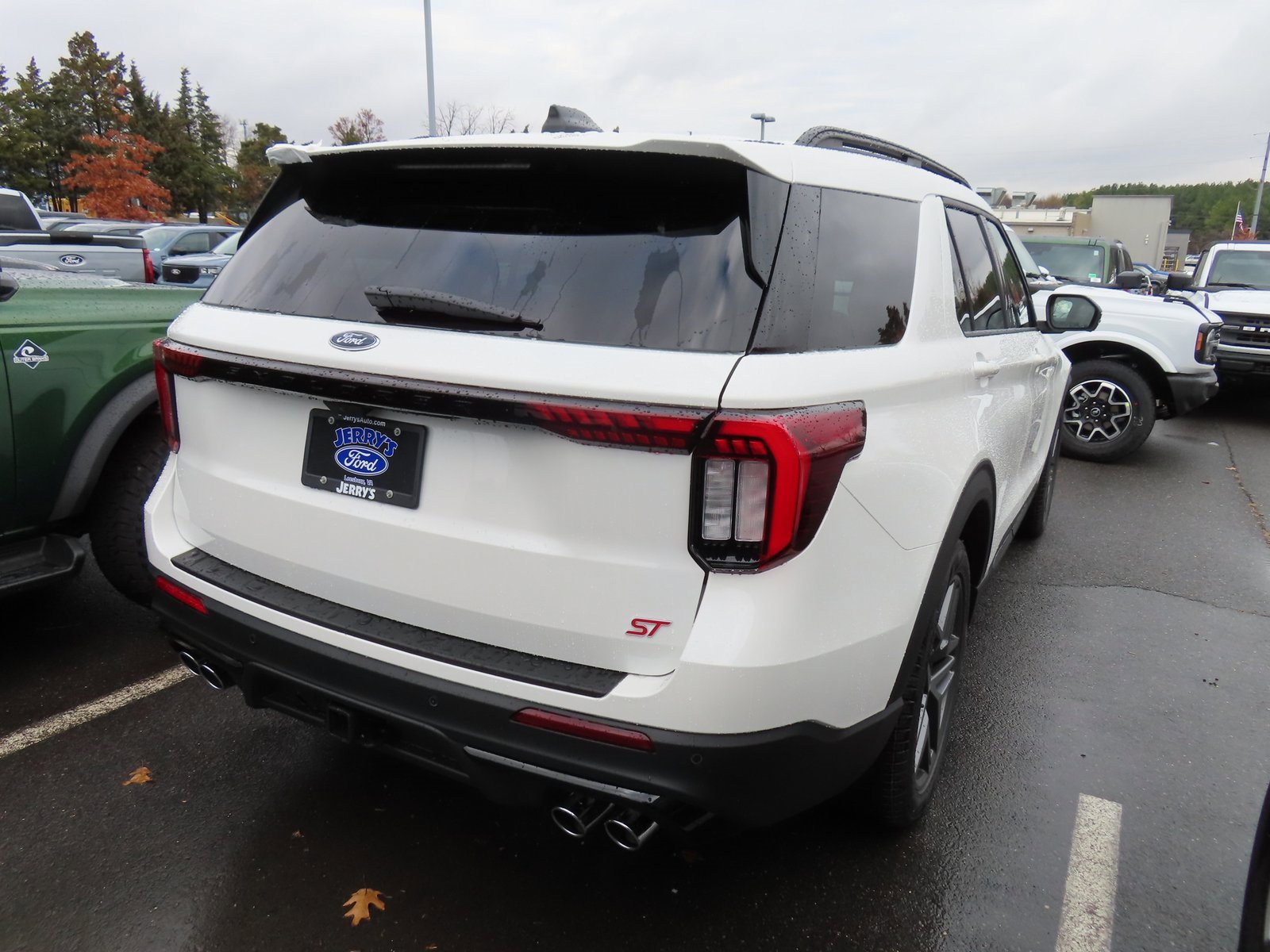 New 2026 Ford Explorer ST w/ Sun And Sound Package image 6