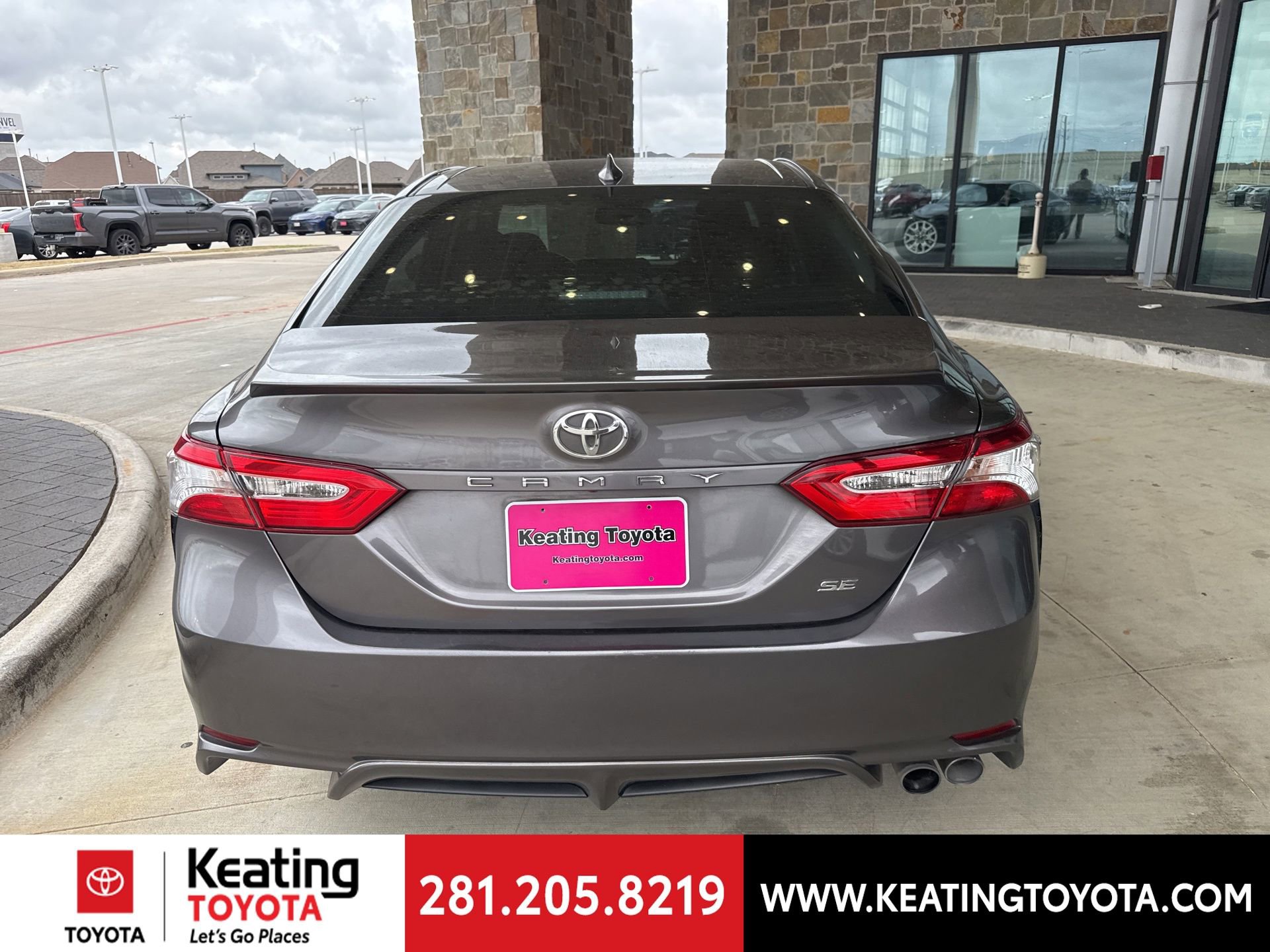 Used 2020 Toyota Camry SE w/ Convenience Package image 6
