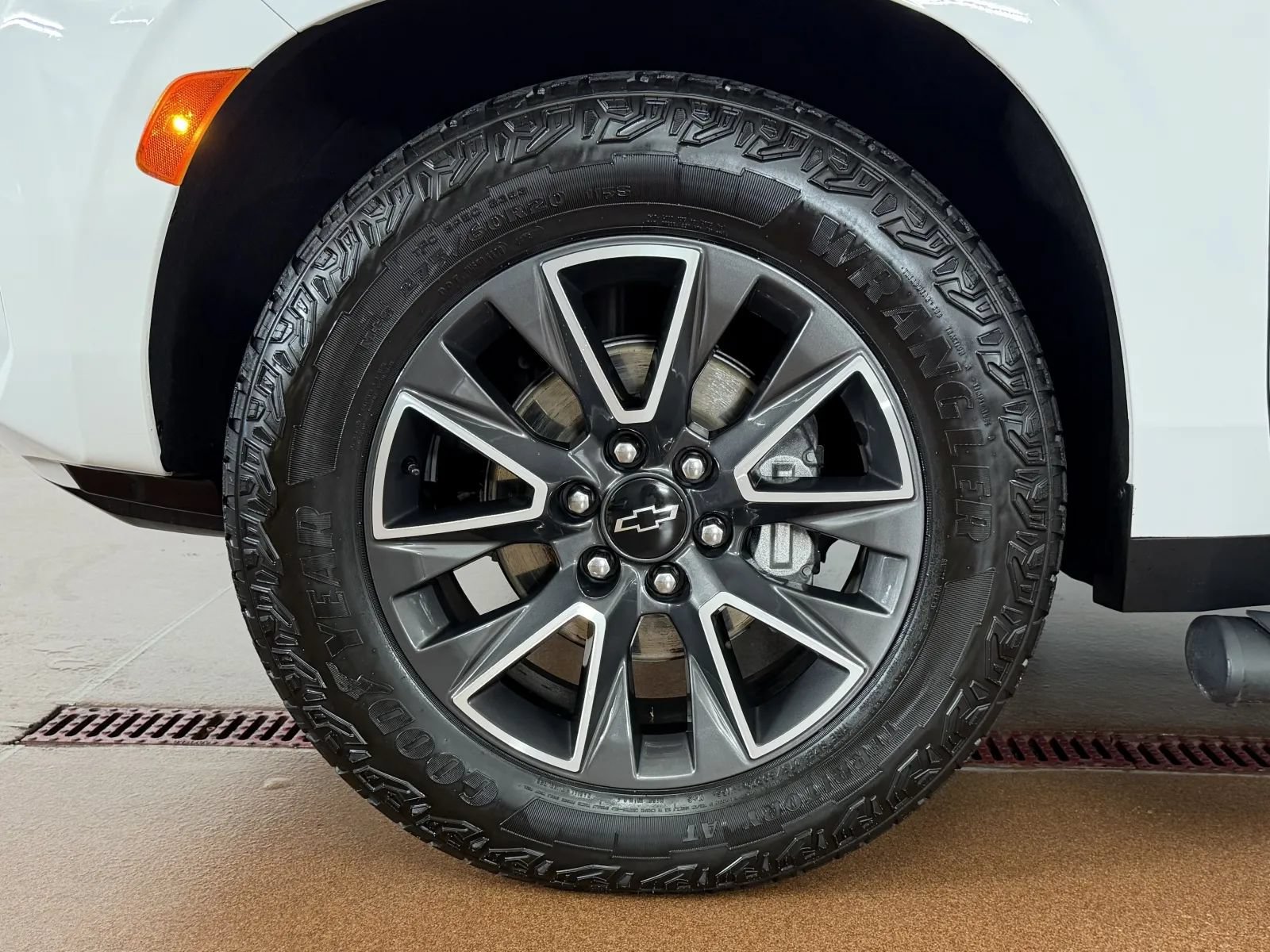 Used 2024 Chevrolet Tahoe Z71 w/ Off-Road Capability Package AWD/4WD image 8
