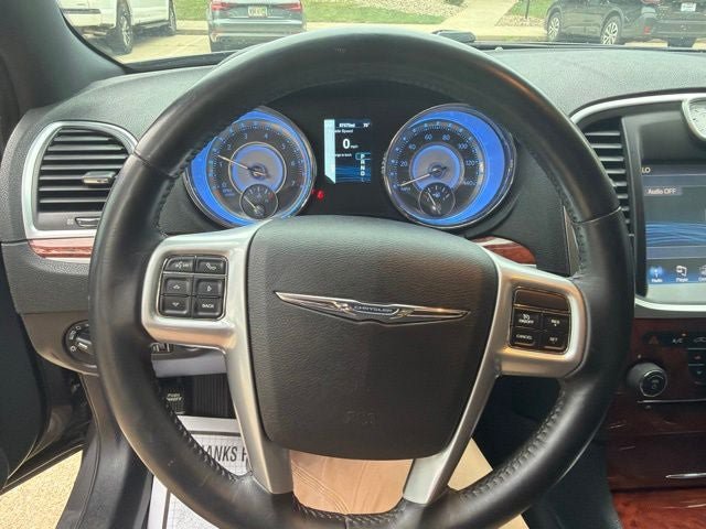 Used 2013 Chrysler 300 w/ Driver Convenience Group RWD image 9