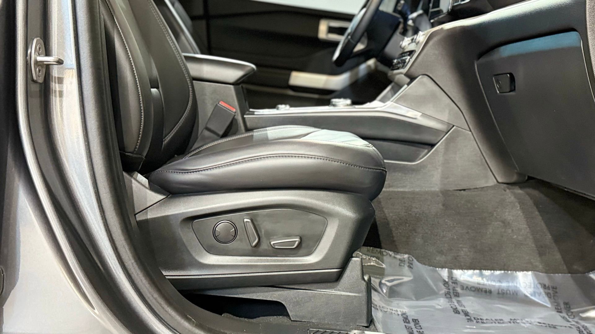 Used 2023 Ford Explorer XLT w/ Equipment Group 202A image 67