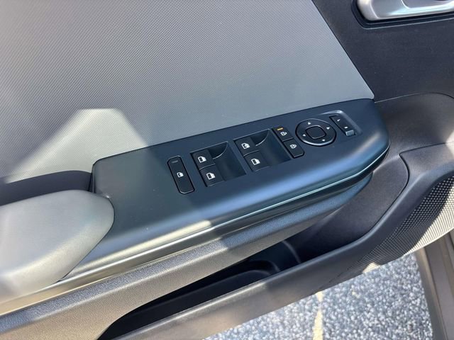 Used 2025 Kia K4 FWD image 16