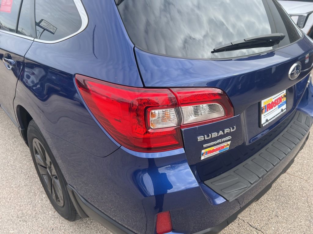 Used 2017 Subaru Outback 2.5i Premium image 40