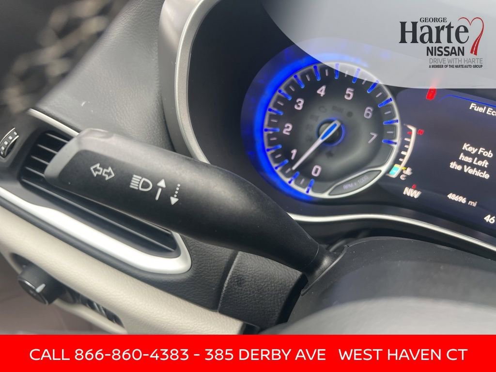 Used 2024 Chrysler Pacifica Touring-L image 47