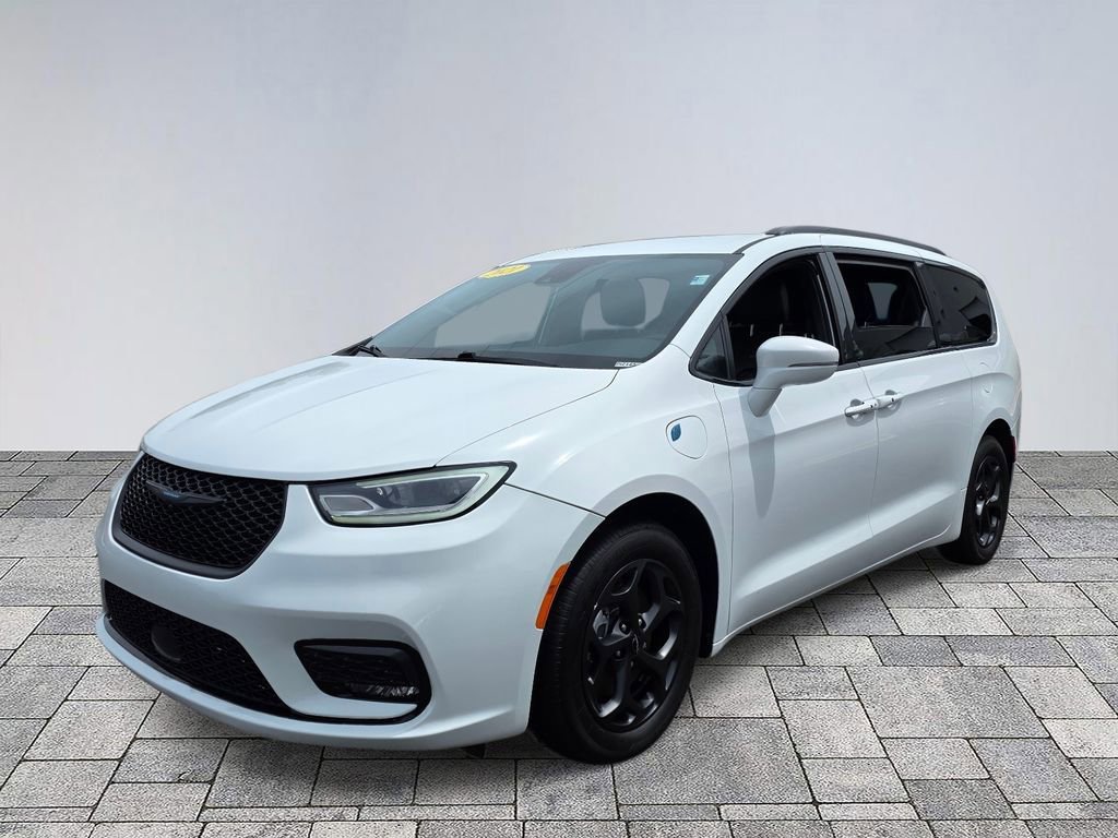 Used 2021 Chrysler Pacifica Limited w/ S Appearance Package FWD image 3