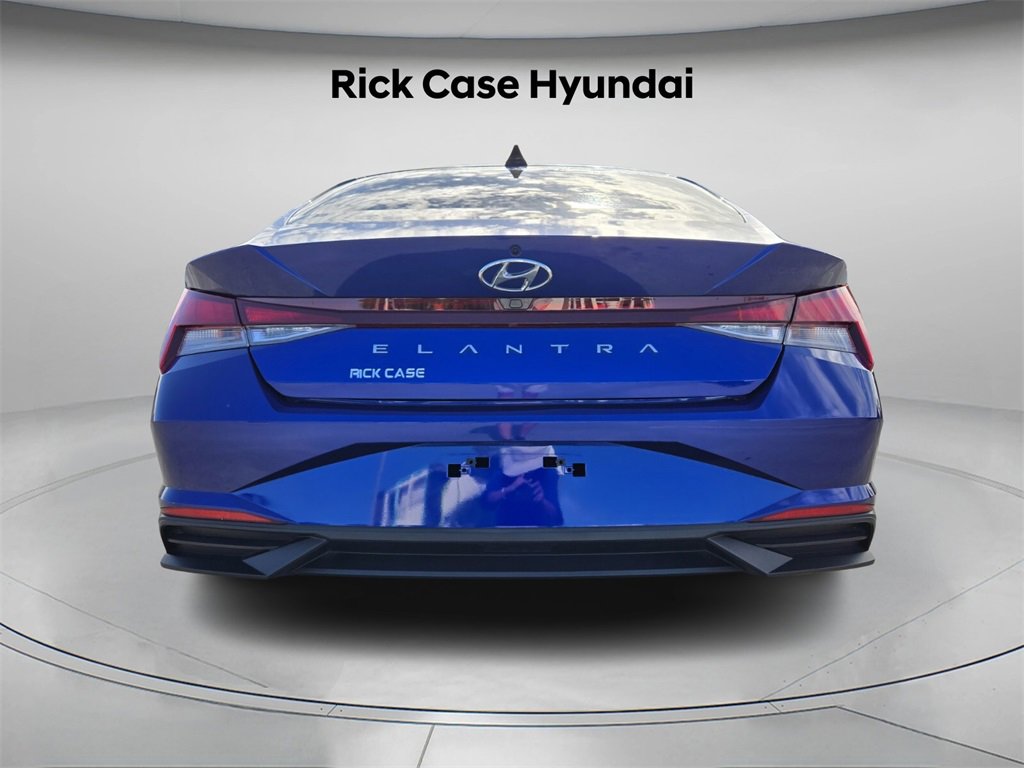 Certified 2023 Hyundai Elantra SEL image 6