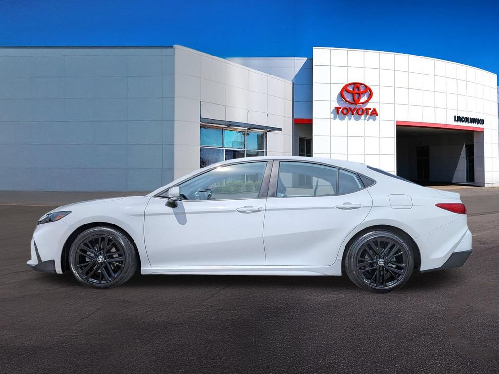Used 2025 Toyota Camry SE FWD image 13